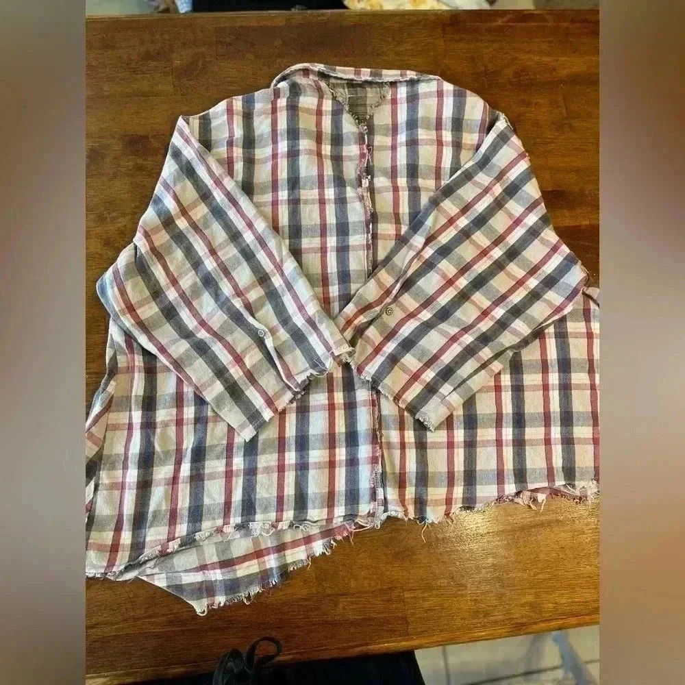 POL oversized size small flannel frayed edge, cream, red, navy w/ brown pockets - Picture 4 of 4